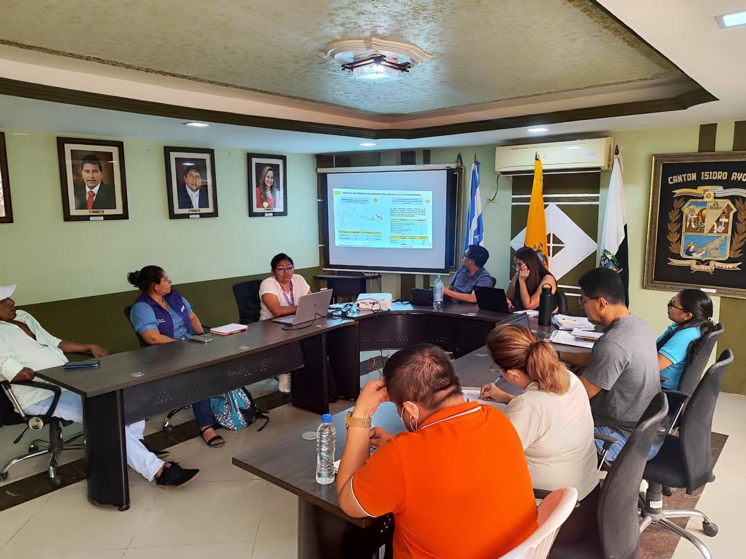 Mesa técnica analiza protección infantil en Isidro Ayora