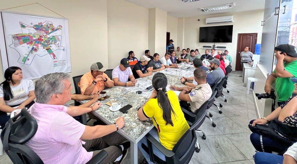 COE Guayas activa brigada médica tras inundaciones que afectaron a 200 familias